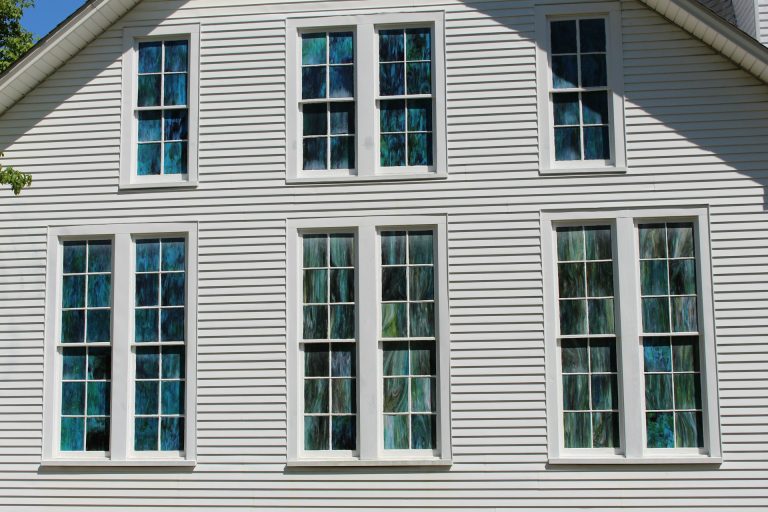 House with 6 double hung windows